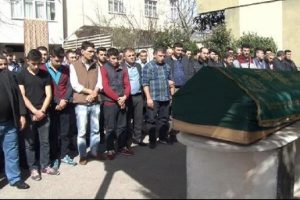 K&ouml;pr&uuml;den atlayan kişi toprağa verildi