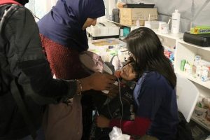 İdomeni kampında hastalık &ccedil;ocukları vuruyor