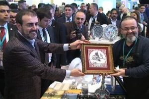 Turizm Bakanı &Uuml;nal, Uluslararası Berlin Turizm Fuarı'nı ziyaret etti