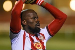Emmanuel Eboue imzayı attı