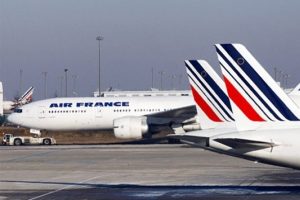 İstanbul'dan gelen Air France u&ccedil;ağında valizde bebek alarmı
