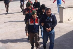Marmaris'te g&ouml;&ccedil;men ka&ccedil;ak&ccedil;ılığına 6 g&ouml;zaltı