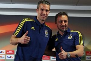 Aralarından su sızmıyor, RvP'den &ouml;vg&uuml;...
