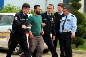 Adliyeye sevk edilen banka soyguncusu tutuklandı