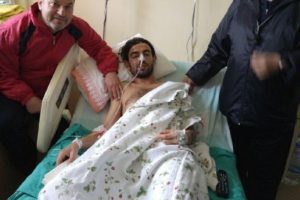 Amat&ouml;r futbolcunun ma&ccedil;ta midesi patladı