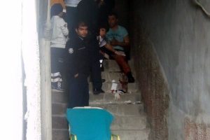 Kavga etti bı&ccedil;aklandı yardıma gelenleri reddetti