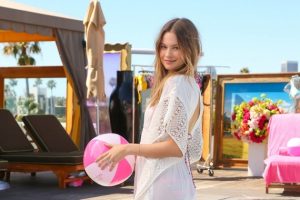 Behati Prinsloo 10 &ccedil;ocuk istiyor...
