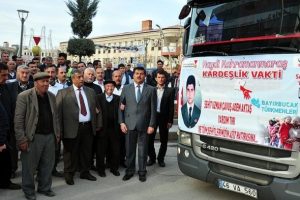 Yardım tırlarına şehitlerin isimleri verildi
