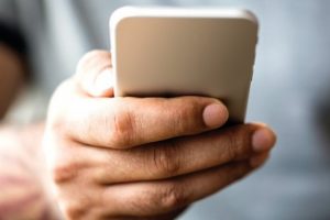 Facebook ve Twitter'dan 4.5G &uuml;creti istenebilir