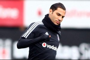 Beşiktaş'ta Quaresma takımla &ccedil;alışmalara başladı