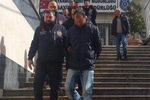 Oto hırsızlık &ccedil;etesi i&ccedil;indeki bir kişi polisi bile şaşırttı
