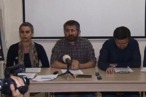 Bildiriye imza atan akademisyenlerden a&ccedil;ıklama