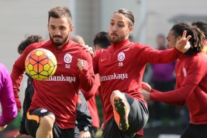 Galatasaray, Gen&ccedil;lerbirliği hazırlıklarını s&uuml;rd&uuml;rd&uuml;