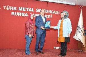 Başkan &Ouml;zkan'a 'farkındalık &ouml;d&uuml;l&uuml;'
