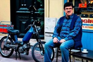 En komik moto-&ccedil;ilingir...