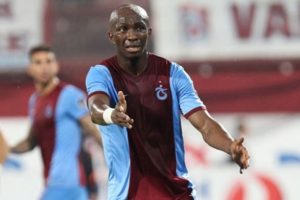 'Mbia Beşiktaş'la fl&ouml;rt halinde'