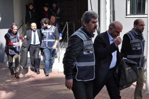 Eski m&uuml;steşar ve rekt&ouml;r FET&Ouml;/PDY soruşturmasında tutuklandı