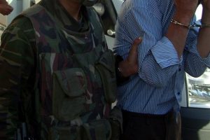 Hakkari'de bir ter&ouml;rist teslim oldu