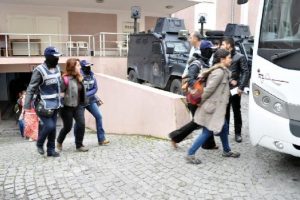Ter&ouml;r operasyonunda g&ouml;zaltına alınan 24 kişi adliyede