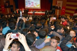 'Diriliş Ertuğrul' izdihamı