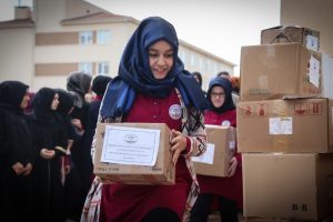 Bursalı gen&ccedil;lerden Mardin'e g&ouml;n&uuml;l k&ouml;pr&uuml;s&uuml;