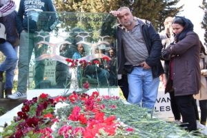 Berkin Elvan mezarı başında anıldı