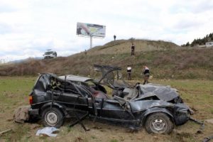 Kastamonu'da otomobil takla attı: 2 &ouml;l&uuml;