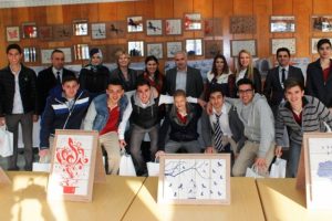 Nil&uuml;fer'de Meslek Lisesi &ouml;ğrencilerinden 'Zanaattan Sanata' sergisi