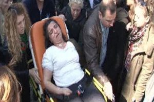 Berkin Elvan'ın annesi hastaneye kaldırıldı