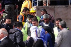 HDP milletvekillerinden g&ouml;zaltı tepkisi