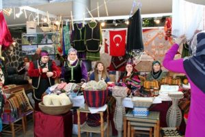 Rize tanıtım g&uuml;nleri ile Rize k&uuml;lt&uuml;r&uuml; Bursa'ya taşındı