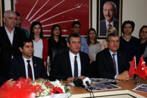 CHP'li &Ouml;zel'den, Başbakan Davutoğlu'na 'Kayserili pazarlığı' eleştirisi