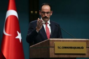 Cumhurbaşkanlığı S&ouml;zc&uuml;s&uuml;'nden ABD'lilere: Talimat verdiğiniz g&uuml;nler ge&ccedil;ti beyler