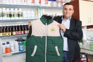 Bursa S&uuml;t &Uuml;reticileri Birliği'nden besicilere yelek
