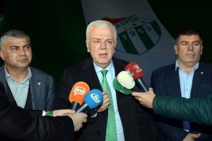 Bursaspor Başkanı Ali Ay'dan taraftarlara 'stadyumu doldurun' &ccedil;ağrısı