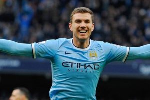 Edin Dzeko'nun ismi yeniden siyah-beyazlılarla anılmaya başlandı