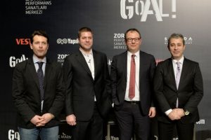 Futbol ailesi, GOAL! Sergisi'nin a&ccedil;ılış davetinde buluştu