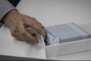 PIN kodlu yeni kimlikler pazartesi dağıtılmaya başlanacak
