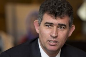 Gen&ccedil; avukatlar ile Metin Feyzioğlu arasında s&uuml;re krizi