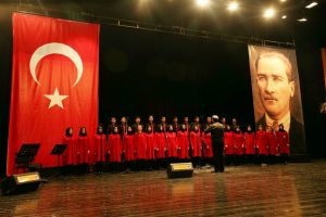 Bursa'da, İstiklal Marşı'nın kabul&uuml;n&uuml;n 95. yılı etkinliği