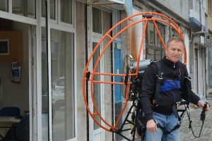 Bursa'da paramotor &uuml;retimini başlattı