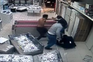 Hara&ccedil; istediler dayak yediler
