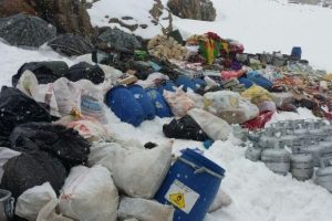 Van Başkale'de PKK'ya ait sığınak bulundu
