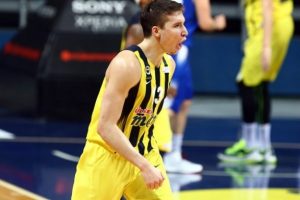 Fenerbah&ccedil;e Demir'i b&uuml;kt&uuml;!