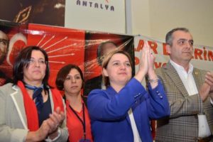 CHP'li B&ouml;ke: Kadına y&ouml;nelik şiddet kırmızı &ccedil;izgimiz