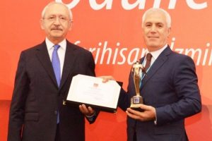 SODEM'den  Başkan Bozbey'e &ouml;d&uuml;l