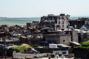 Diyarbakır Valisi'nden uyarı :Teslim olun