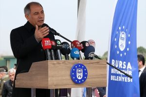 Efkan Ala Bursa'da Rizelilerle buluştu