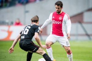 Ajax liderlik fırsatını tepti!