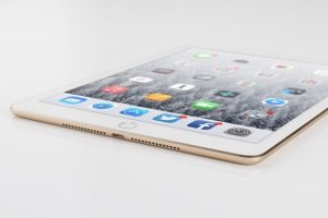 Yeni iPad'in &ouml;nce kılıfı ortaya &ccedil;ıktı